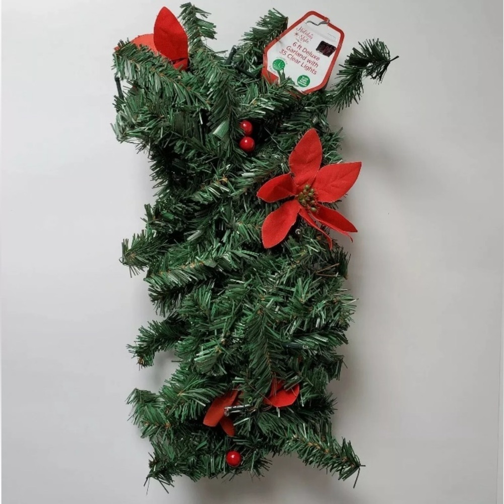 Holidaystyl6 Ft Green Garland 35 Lights Indoor Outdoor Berries Pine Battery Oper